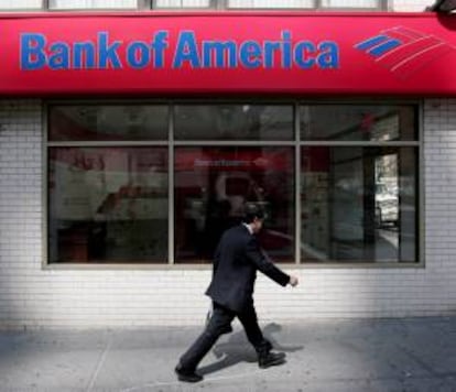 Bank of America, el segundo mayor banco estadounidense, pagará 727 millones de dólares en reembolsos a afectados y 20 millones en multas a la CFPB y 25 millones a la OCC. EFE/Archivo