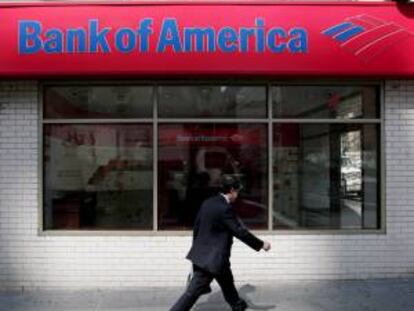 Bank of America, el segundo mayor banco estadounidense, pagará 727 millones de dólares en reembolsos a afectados y 20 millones en multas a la CFPB y 25 millones a la OCC. EFE/Archivo