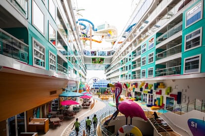 Vista del vecindario llamado Surfside en el 'Icon of the Seas'.