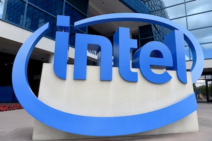 Logo de Intel en las oficionas de Estados Unidos