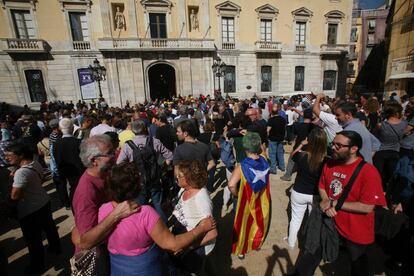 Concentraci&oacute; aquest dilluns a Tarragona per condemnar les c&agrave;rregues policials.
 