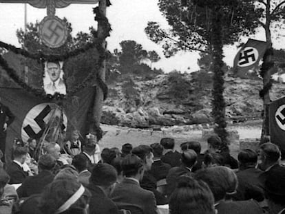 Mitin del Partido Nazi alemán con motivo de la celebración del 1 de mayo de 1938 en la playa de Portals Nous de Mallorca.