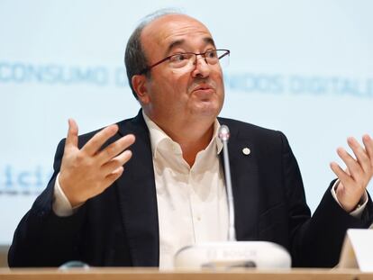 El ministro de Cultura, Miquel Iceta, durante la presentación del Observatorio de Piratería y hábitos culturales 2021, en el Museo Arqueológico Nacional de Madrid, este miércoles.