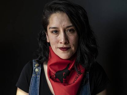 La escritora chilena Arelis Uribe, autora de 'Quiltras', este martes en la FIL de Guadalajara (México).