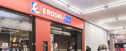 Supermercado de Eroski en Bilbao. 