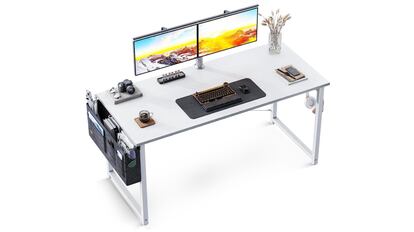 Este tipo de mesa para colocar el portátil tiene una estabilidad duradera gracias a su estructura metálica.