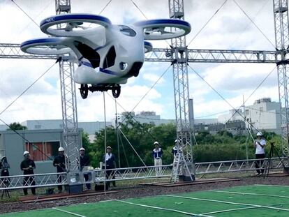 Coche volador de Nec.