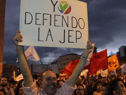 Movilización en defensa de la JEP, en marzo.