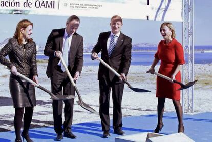 Paula S&aacute;nchez de Le&oacute;n, Alberto Fabra, Antonio Campinos y Sonia Castedo en la inauguraci&oacute;n