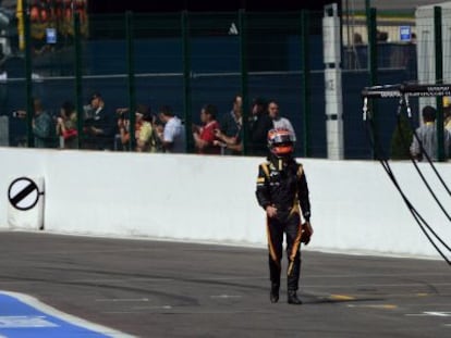 Grosjean abandona el circuito de Spa, tras su accidente el domingo