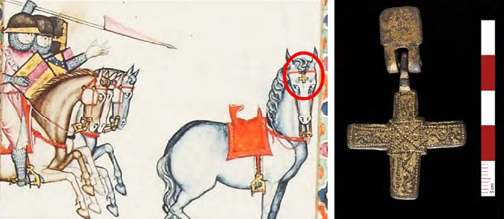 A la izquierda, pinjante de frontalera representado en el 'Códice Rico de las Cantigas de Santa María' (1280). A la derecha, el encontrado en Mesa del Rey.