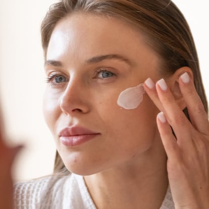 Artículo de EL PAÍS Escaparate sobre un protector solar facial para piel grasa top ventas de Amazon.