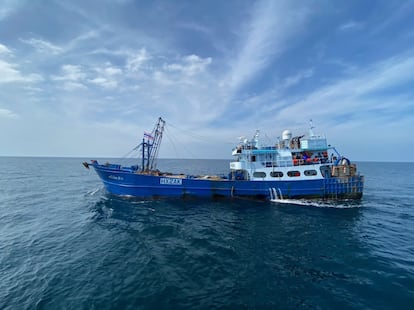 El 'Maneengern 5', uno de los dos buques de pesca tailandeses autorizados en 2023 para faenar en la zona por el Acuerdo de Pesca del Océano Índico Meridional