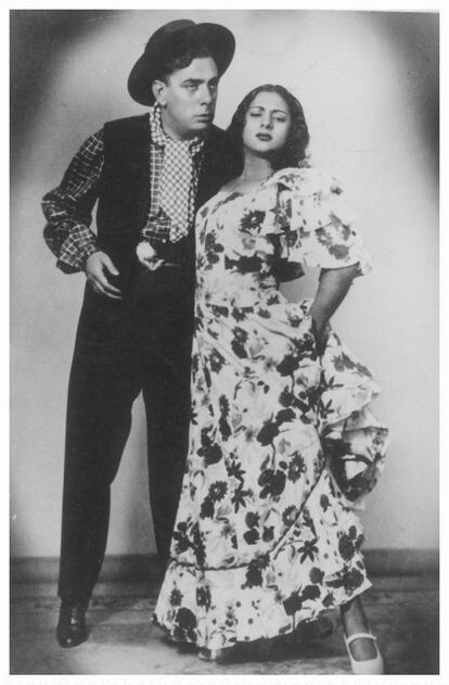 Lola Flores, con Manolo Caracol, con quien protagonizó el espectáculo 'Zambra' en 1951.