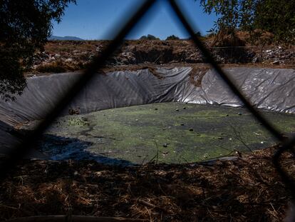 Vista general de la laguna de lixiviados en el basurero municipal de Amecameca, Estado de México, el jueves pasado.