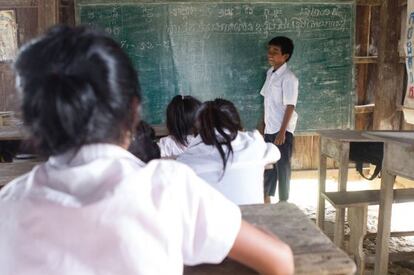 Escuela del proyecto en pueblos aislados de Camboya. Las iniciativas para la educación de mutilados por las minas son impulsadas por el jesuita español.