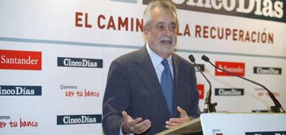 José Antonio Griñán, presidente de la Junta de Andalucía, en el Foro Cinco Días