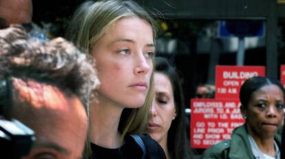 Amber Heard, tras declarar ante el juez.