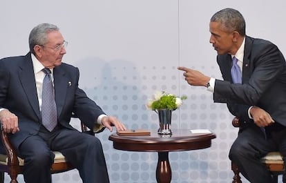 Castro and Obama during their meeting at the summit in Panama.