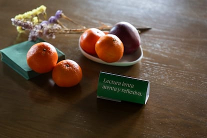 "Lectura atenta y reflexiva" es uno de los eslóganes de Remanso.