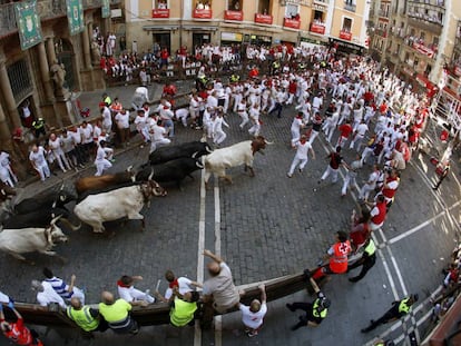 Sexto encierro de San Fermín, con los toros de la ganadería madrileña de Victoriano del Río.