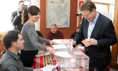 Ximo Puig votó este domingo 28A en Morella (Castellón).