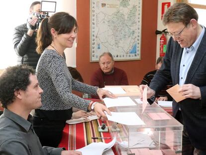 Ximo Puig votó este domingo 28A en Morella (Castellón).