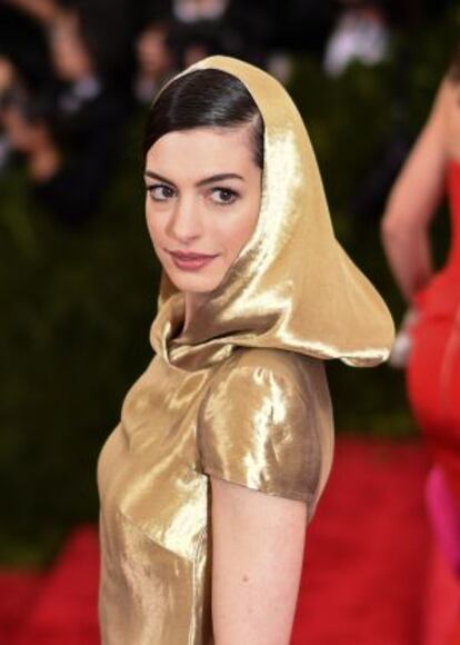 Anne Hathaway en la gala del Metropolitan.