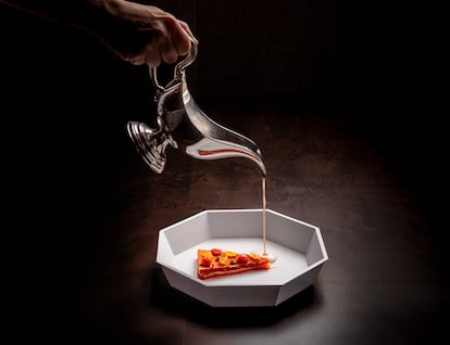 Plato del estudio del tomate, de Ramón Freixa. Imagen proporcionada por el restaurante.