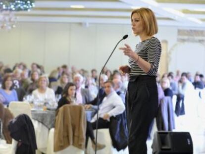 La presidenta del Partido Popular de Castilla-La Mancha, María Dolores Cospedal, interviene en un acto con afiliados del PP en Toledo.