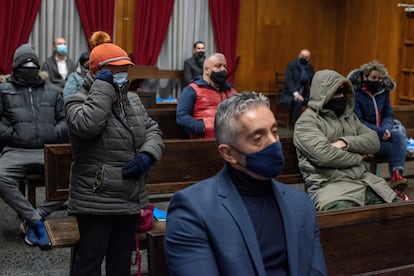 Agentes y presuntos traficantes, en el banquillo durante el juicio la Operación Zamburiña.