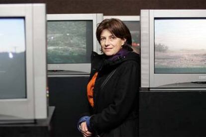 Chantal Akerman, ayer, en su videoinstalación <i>Desde el otro lado.</i>