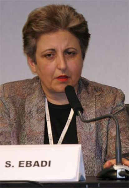 La iraní Shirin Ebadí, premio Nobel de la Paz, en Túnez.