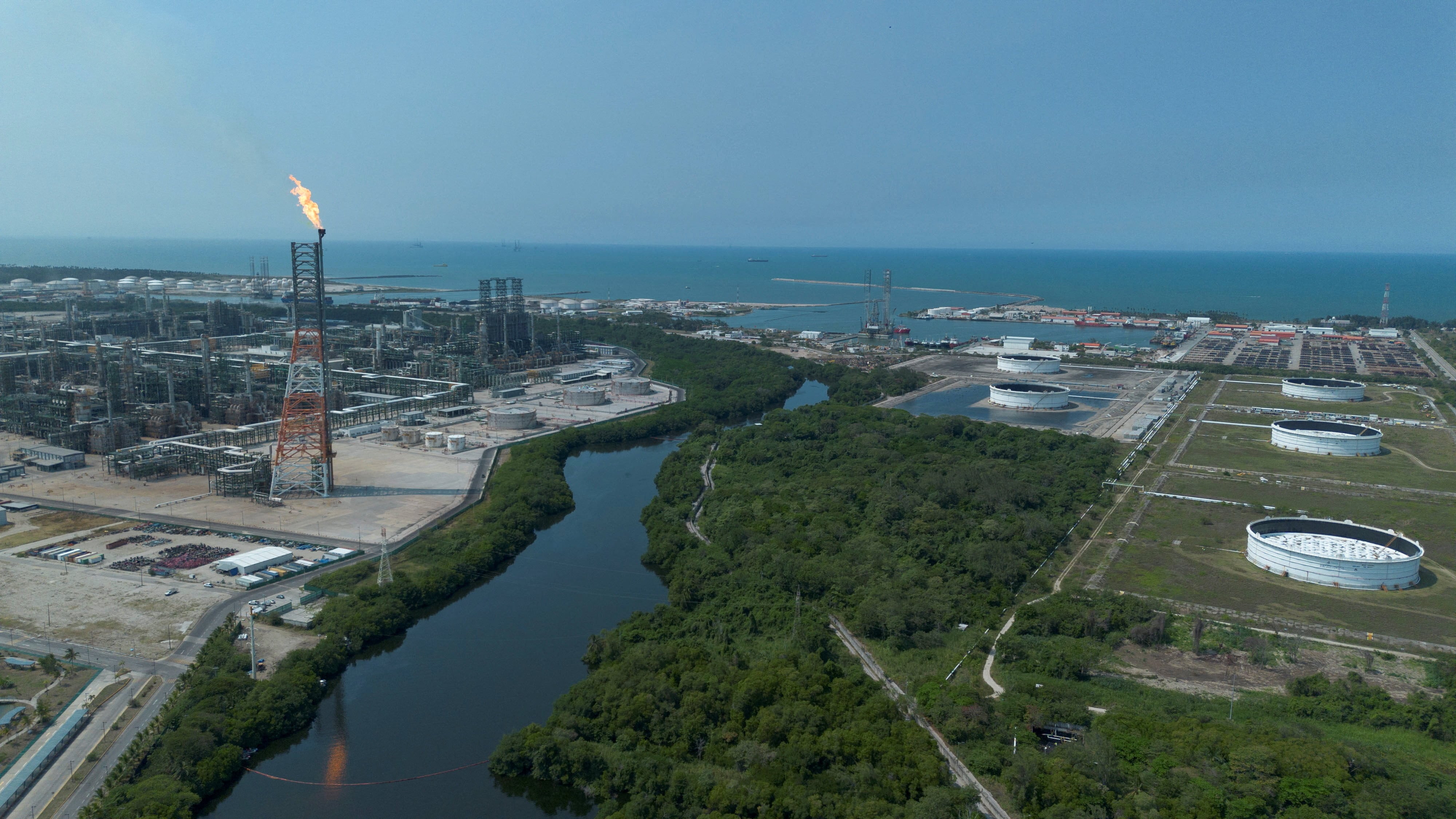 México queda rezagado en el nuevo mapa del petróleo global