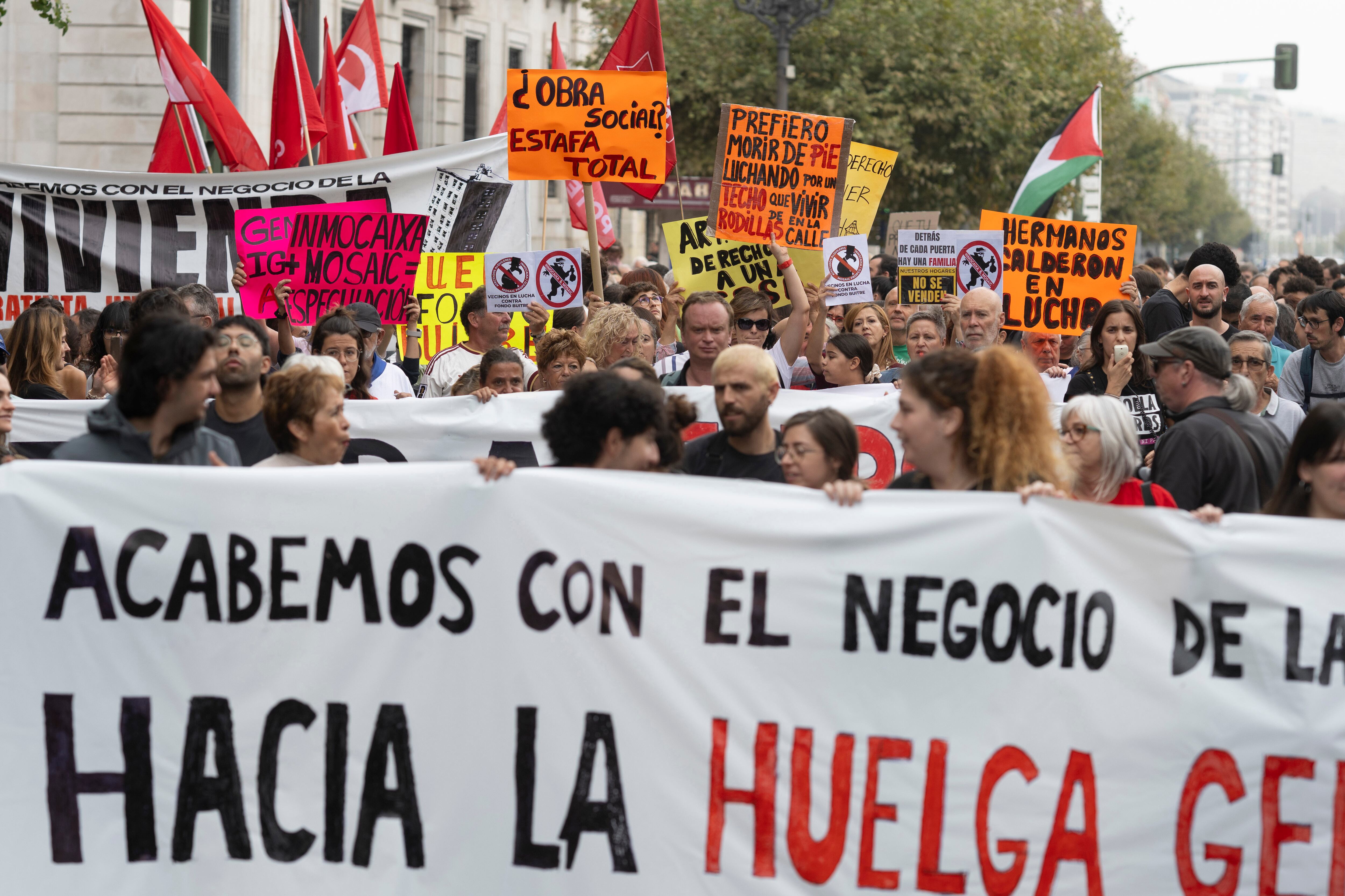 CGT se lanza a por la huelga general por la vivienda tras el congreso del sindicato