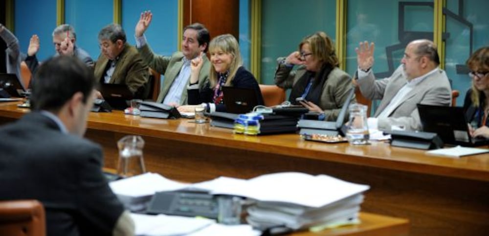 El PP rechazará los presupuestos y obliga al PSE a ceder seis votos al ...