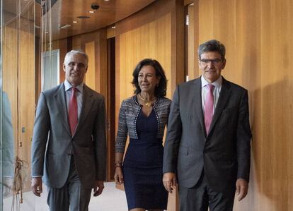 Andrea Orcel, Ana Bot&iacute;n y Jos&eacute; Antonio &Aacute;lvarez en 2018