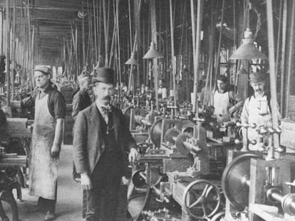 Interior de una planta hacia 1900