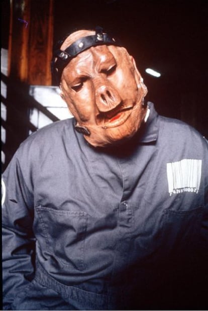 Paul Gray, en 2000, con máscara de cerdo: "Lo que más se cría en Iowa".