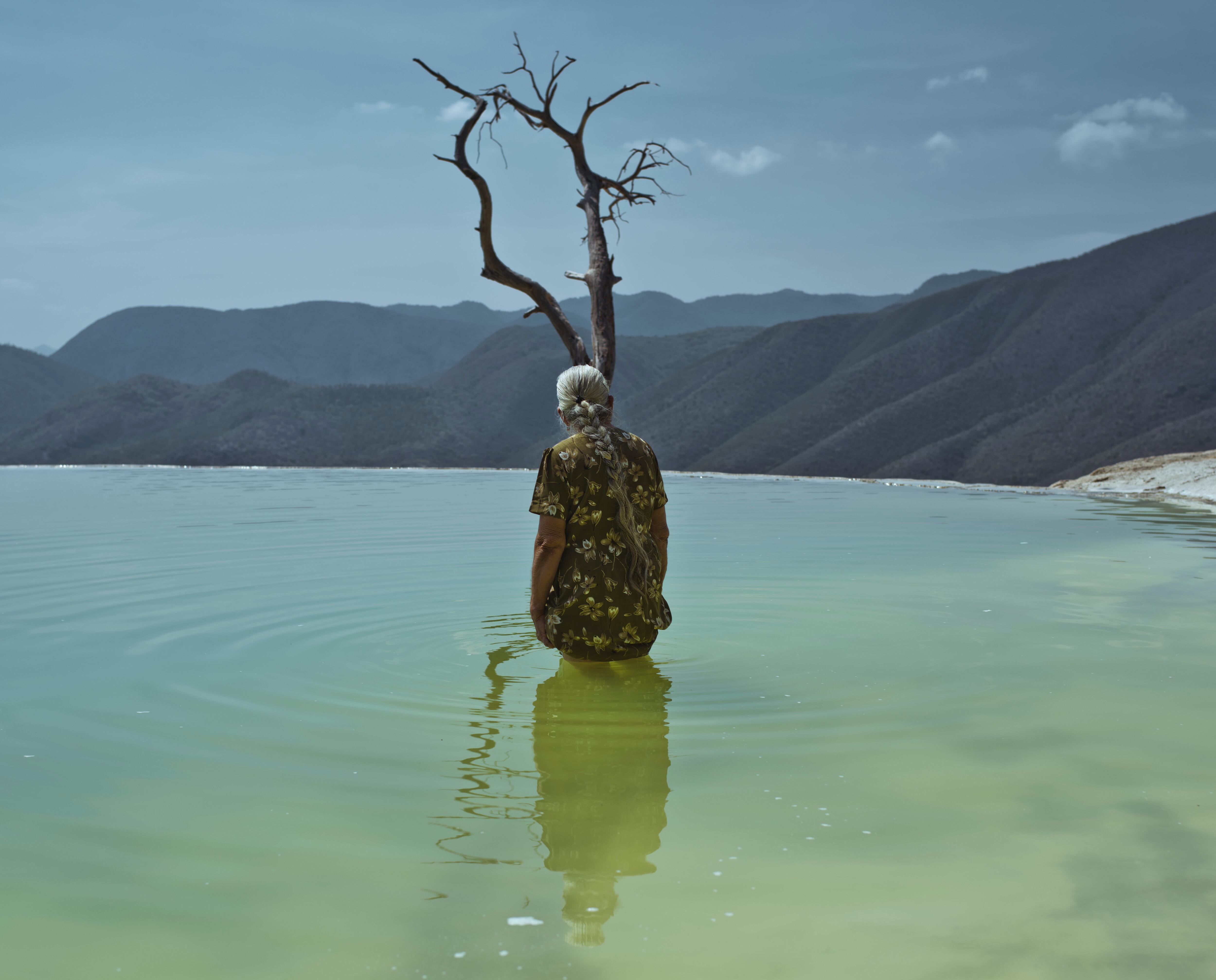 'Una piedra en el camino', de la serie 'Journey to the center', de Cristina de Middel.