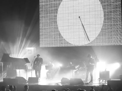 Los Planetas durante el concierto que ofrecieron este sábado en Valencia.