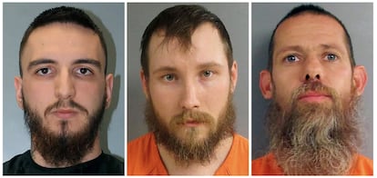 Desde la izquierda, Paul Bellar, Joseph Morrison y Pete Musico, condenados esta semana por participar en 2020 en un complot para secuestrar a la gobernadora de Míchigan, Gretchen Whitmer.