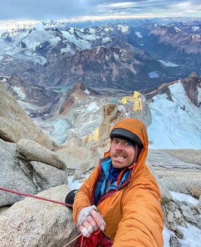 Colin Haley, durante su ascenso en solitario al Pilar Goretta.