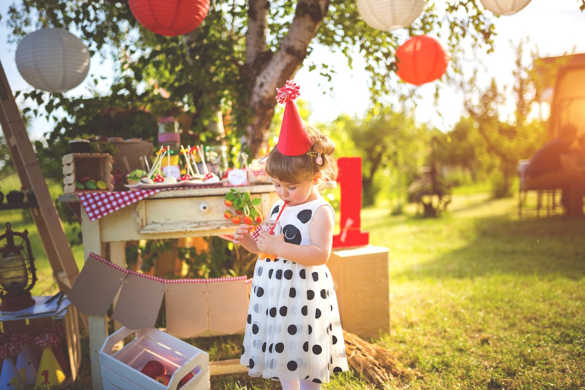 Más barato, pero menos privado: cinco motivos a favor y en contra de celebrar el cumpleaños de tu hijo en un parque