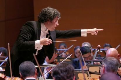 Gustavo Dudamel en el Walt Disney Concert Hall, en Los Ángeles, el 29 de septiembre.