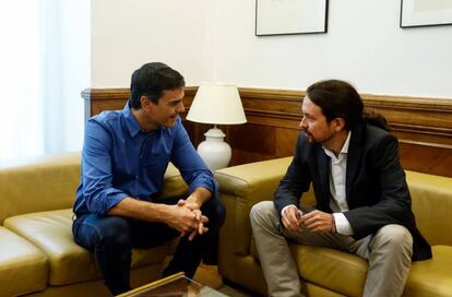 Pedro Sánchez y Pablo Iglesias, en el Congreso el 27 de junio.