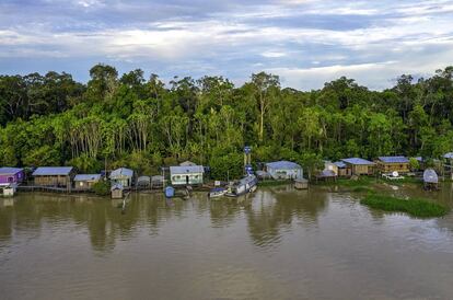 Una vista de un asentamiento local en la Amazonia.