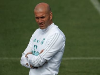 A dos semanas de la final de Champions contra el Liverpool, el técnico del Madrid asegura que al vestuario no le están perturbando los rumores sobre una posible llegada del brasileño
