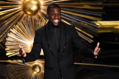 Kevin Hart

El actor anunció que no presentaría la gala que tendrá lugar el próximo 25 de febrero, dos días después de ser confirmado, tras la polémica surgida a raíz de unos antiguos chistes homófobos. Su renuncia ha dejado vacante el puesto de presentador de uno de los programas de televisión más vistos de todo el año, pero cuyo escrutinio repele a decenas de actores y humoristas. Estos son algunos: