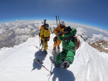 Goettler, Duperier y Langestein en la cima del Nanga Parbat